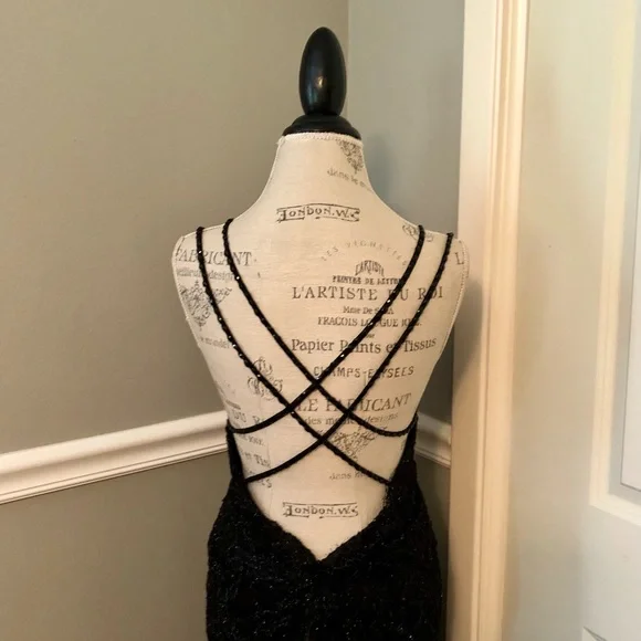 NEW LUCCI LU SZ 18 BLACK SLEEVELESS BEADED LACE FORMAL EVENING GOWN - Picture 6 of 15